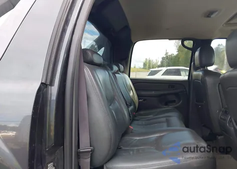 2004 Chevrolet Avalanche 1500 из США, поврежденный, VIN 3GNEC12T04G299072